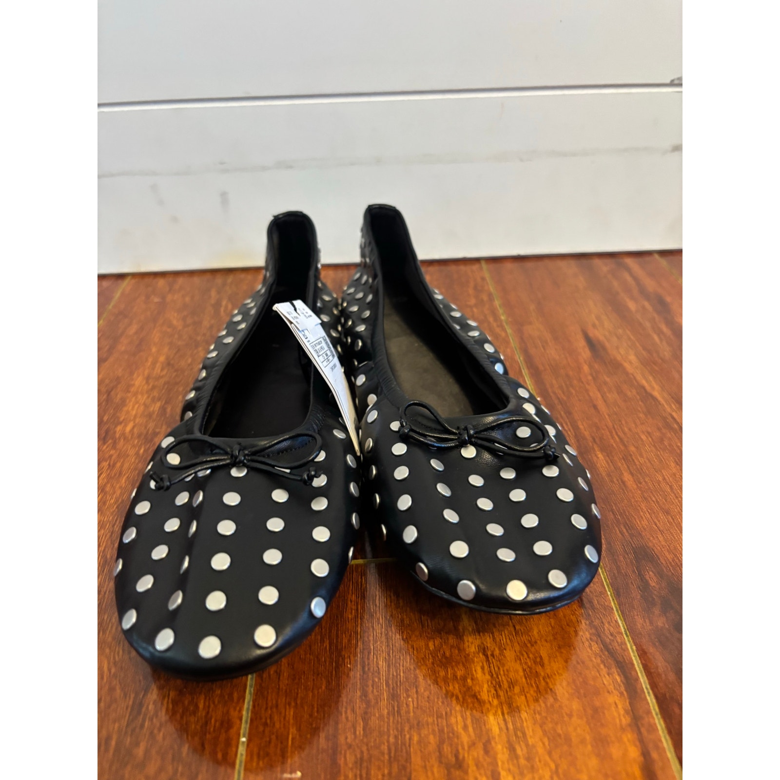 Mango Mng Women’s Studded Black Ballet Flats Size 8.5 Nwob — image 2 of 7